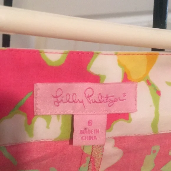 Lilly Pulitzer daisy print cotton skirt in EXCELLENT CONDITION - Picture 2 of 3